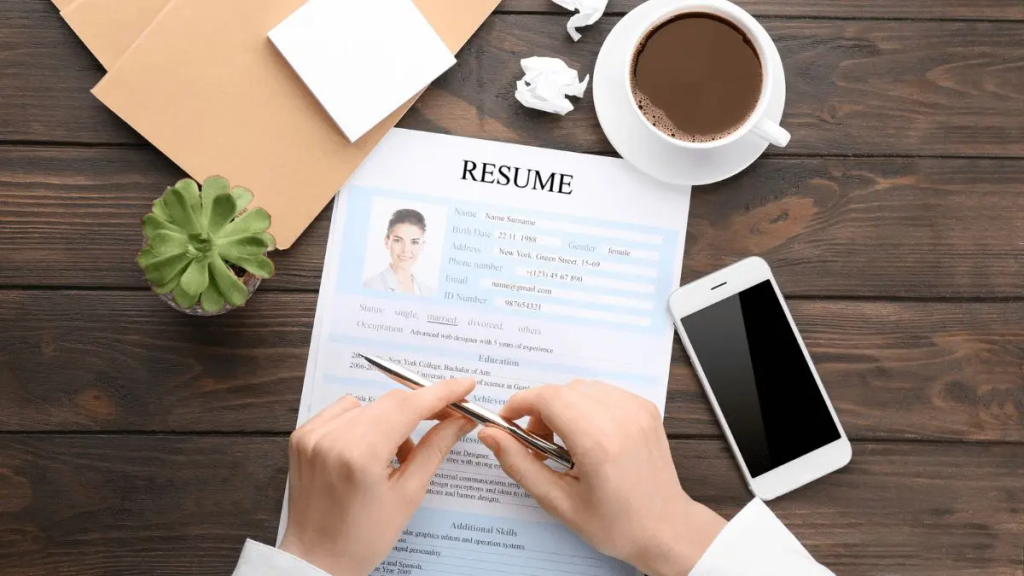 Resume Tips for Fresh Graduates That Get Jobs
