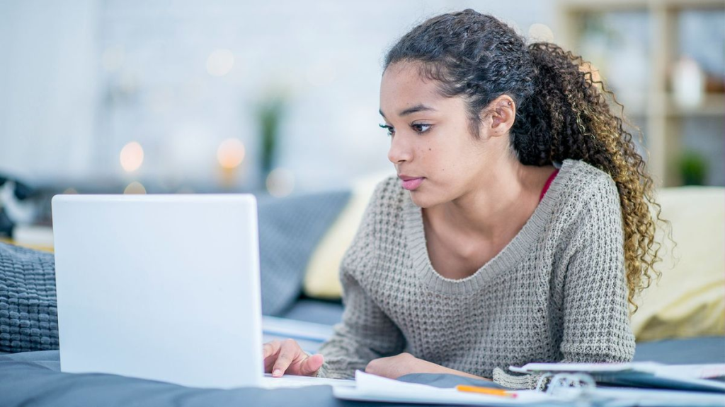 How to Stay Motivated in Online Learning Guide